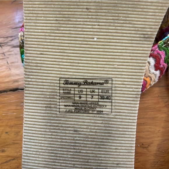 Tommy Bahama Women's Flip Flops Size 9 - Picture 3 of 3